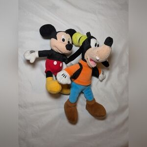 Mickey Mouse And Goofy Pre-owned Plush